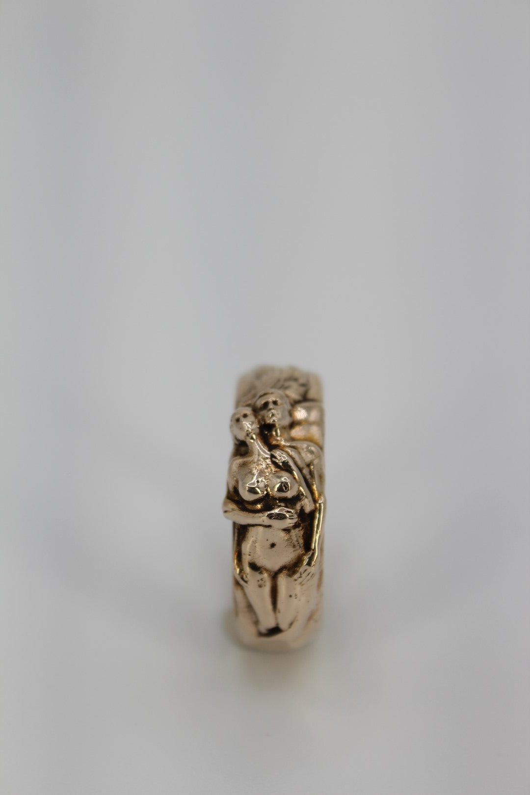 Ring of Embraced Lady