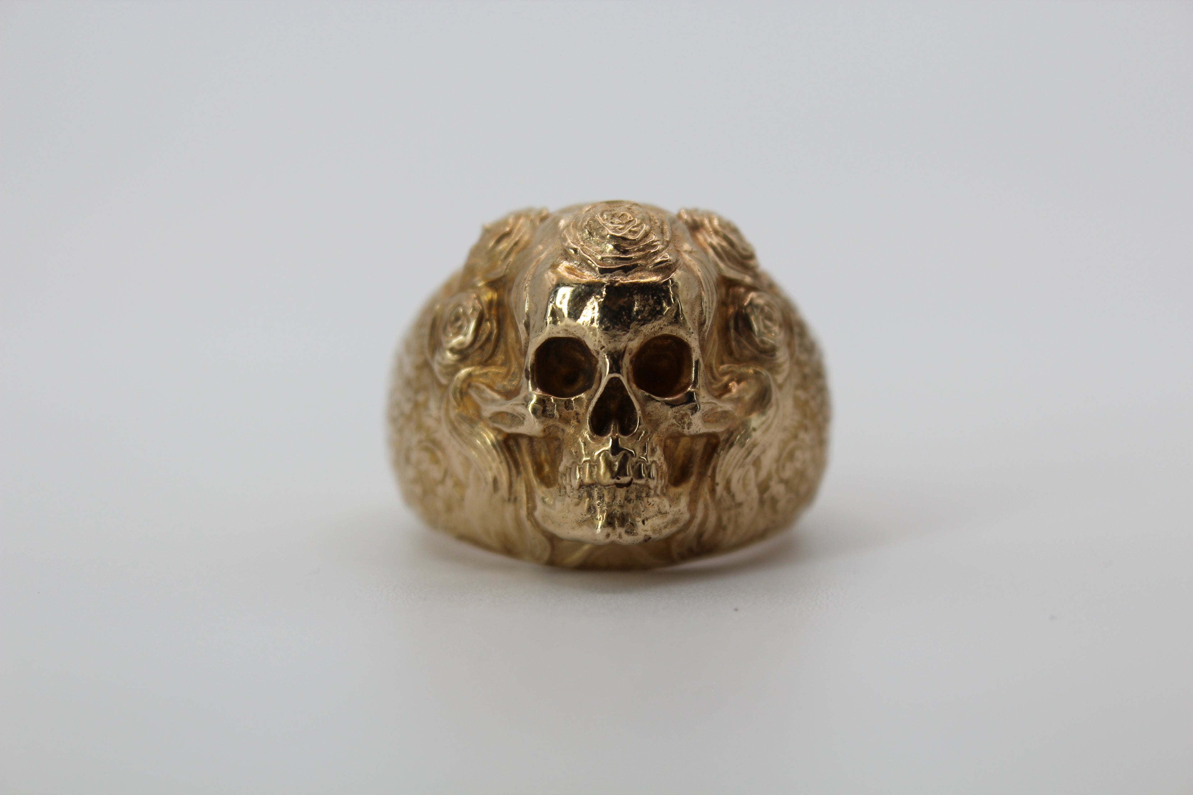 Floral skull ring