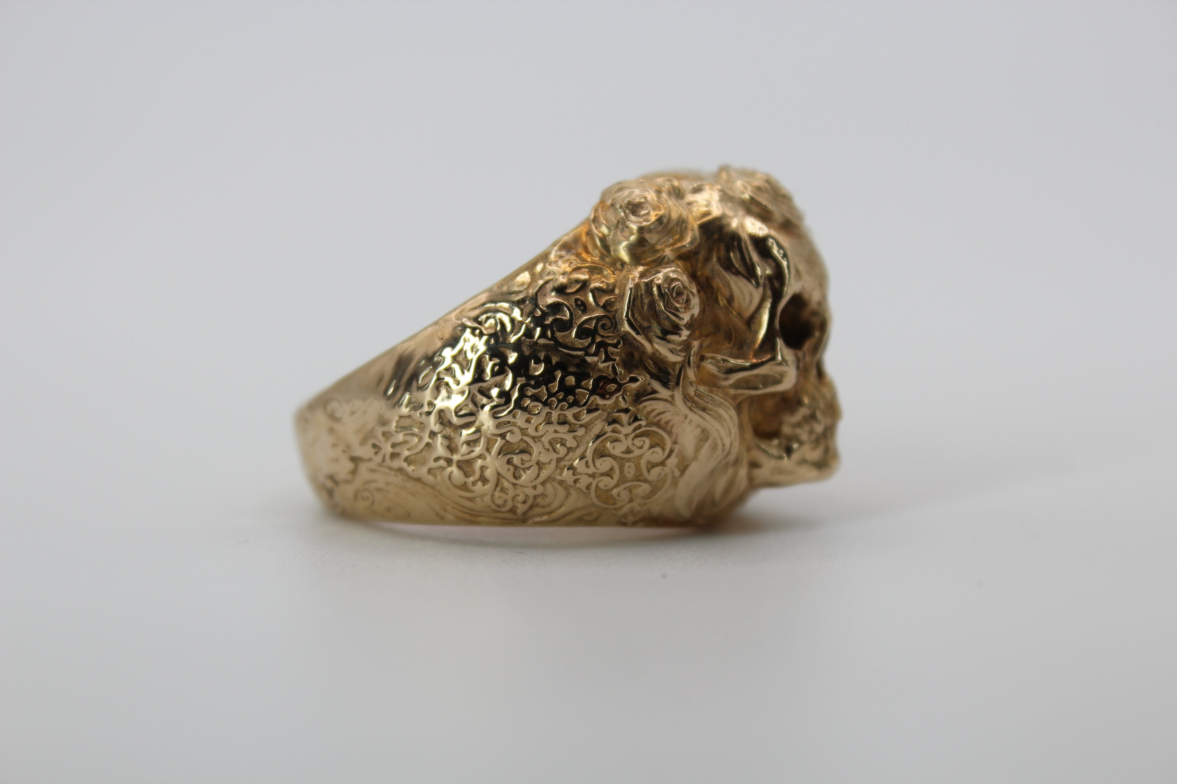 Floral skull ring